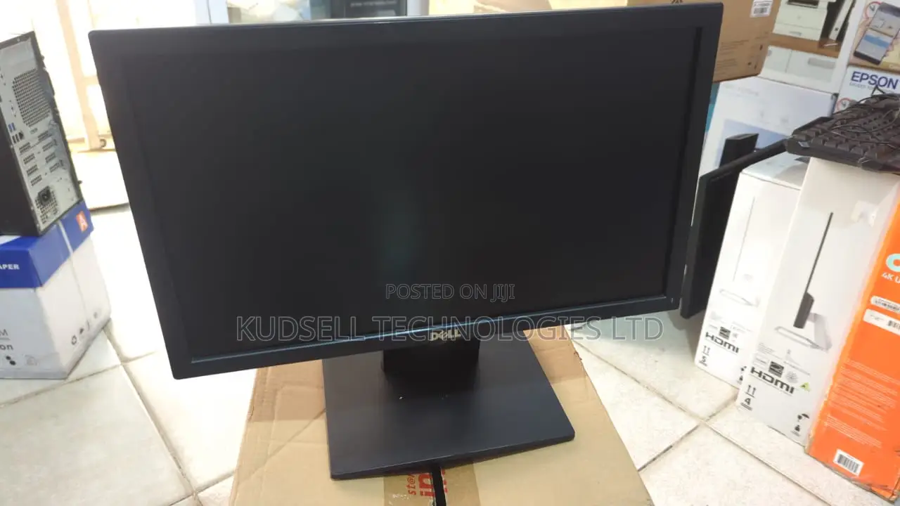 Desktop Computer Dell OptiPlex 3080 8GB Intel Core i5 SSD 256GB