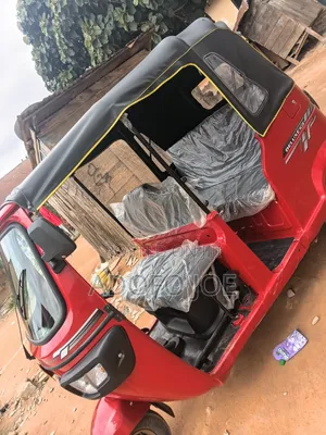 New TVS King Cargo 2025 Red