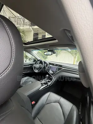 Toyota Camry XSE FWD (2.5L 4cyl 8AM) 2018 Blue