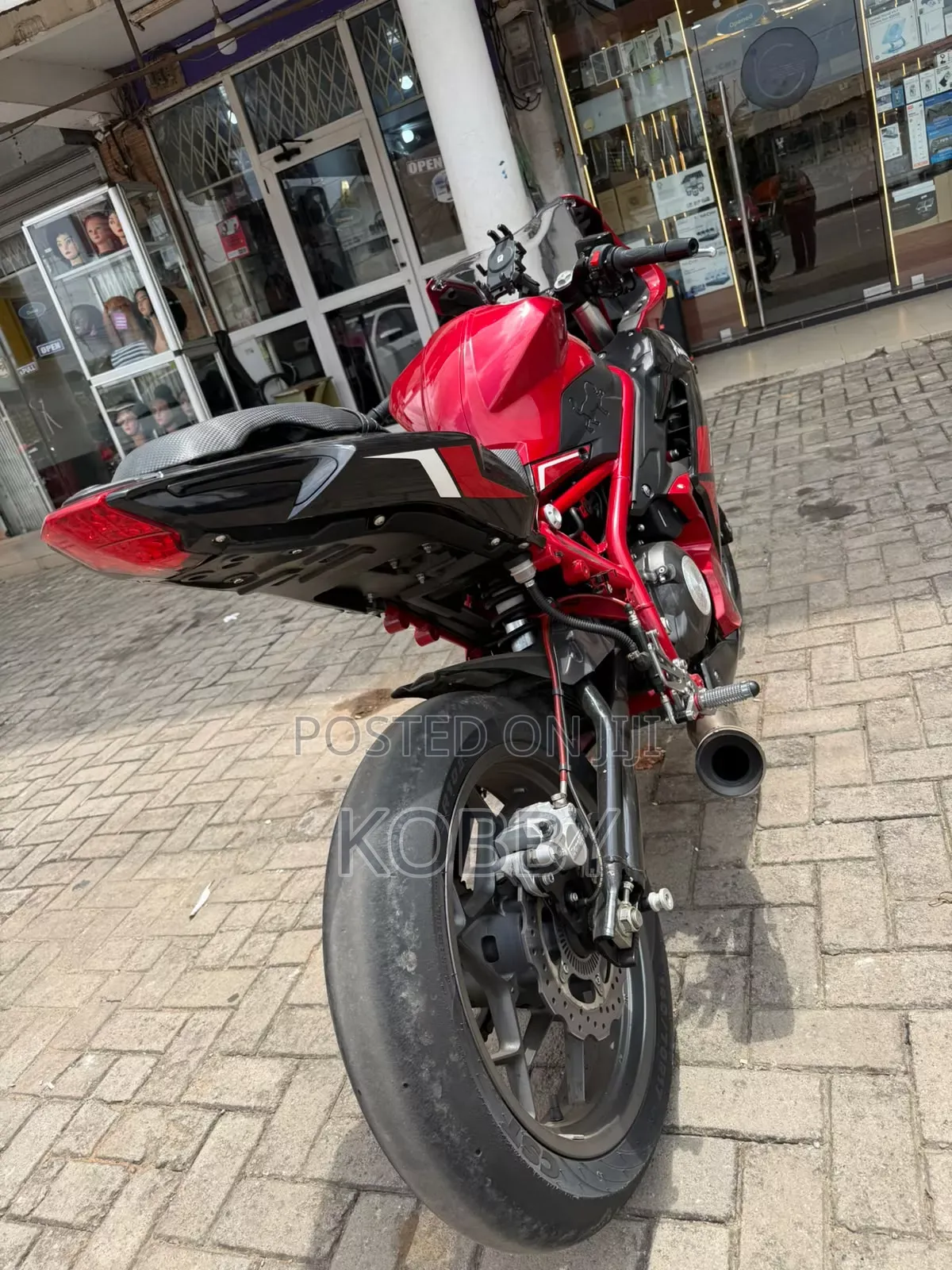 Benelli 2021 Red