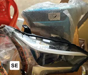 Tundra “2022,2023,2024,2025” SE Headlight Pair