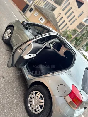 Toyota Vitz 2010 Silver