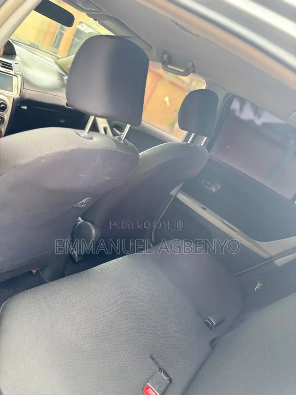 Toyota Vitz 2010 Silver