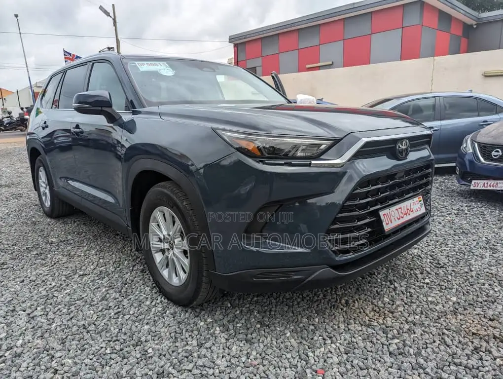 Toyota Grand Highlander XLE AWD 2024 Blue