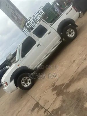 Nissan Hardbody 2010 White