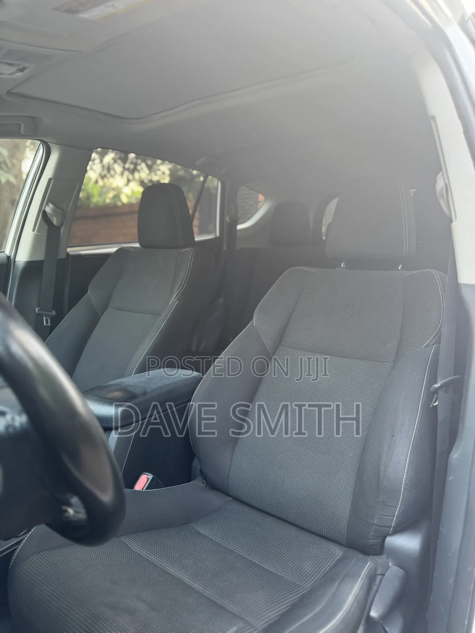 Toyota RAV4 XLE 4dr SUV AWD (2.5L 4cyl 6A) 2018 White
