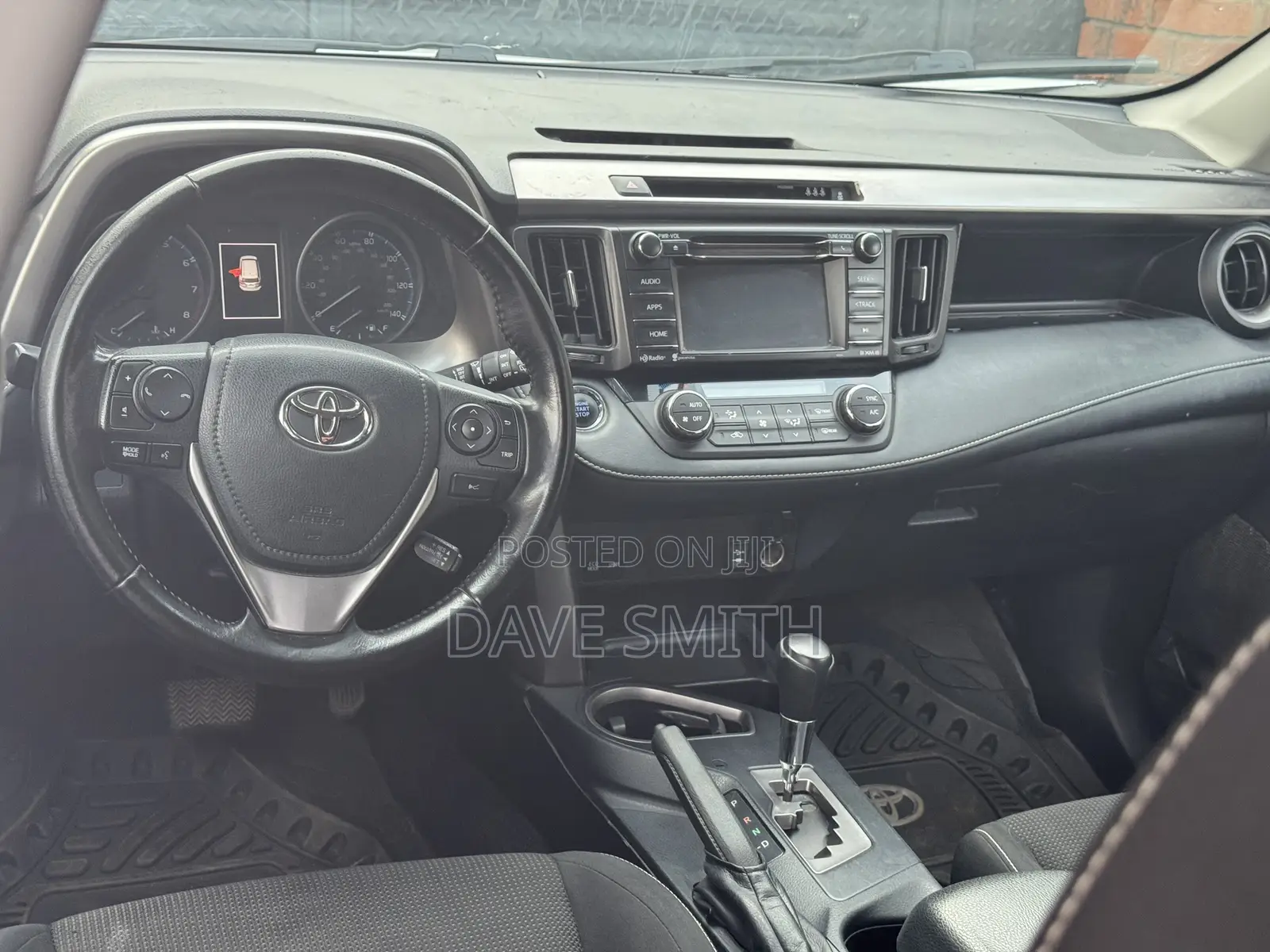 Toyota RAV4 XLE 4dr SUV AWD (2.5L 4cyl 6A) 2018 White