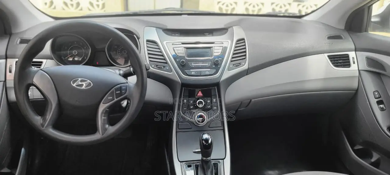 Hyundai Elantra 2016 White