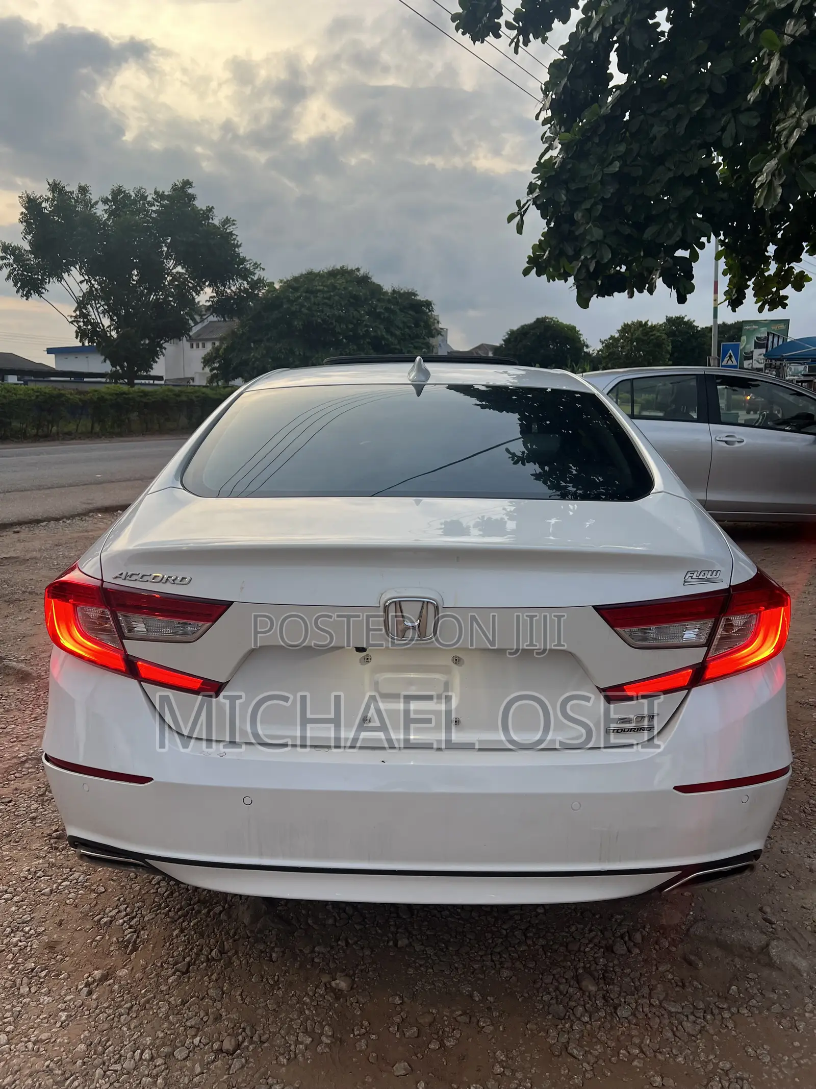 Honda Accord Touring 2.0T 2018 White