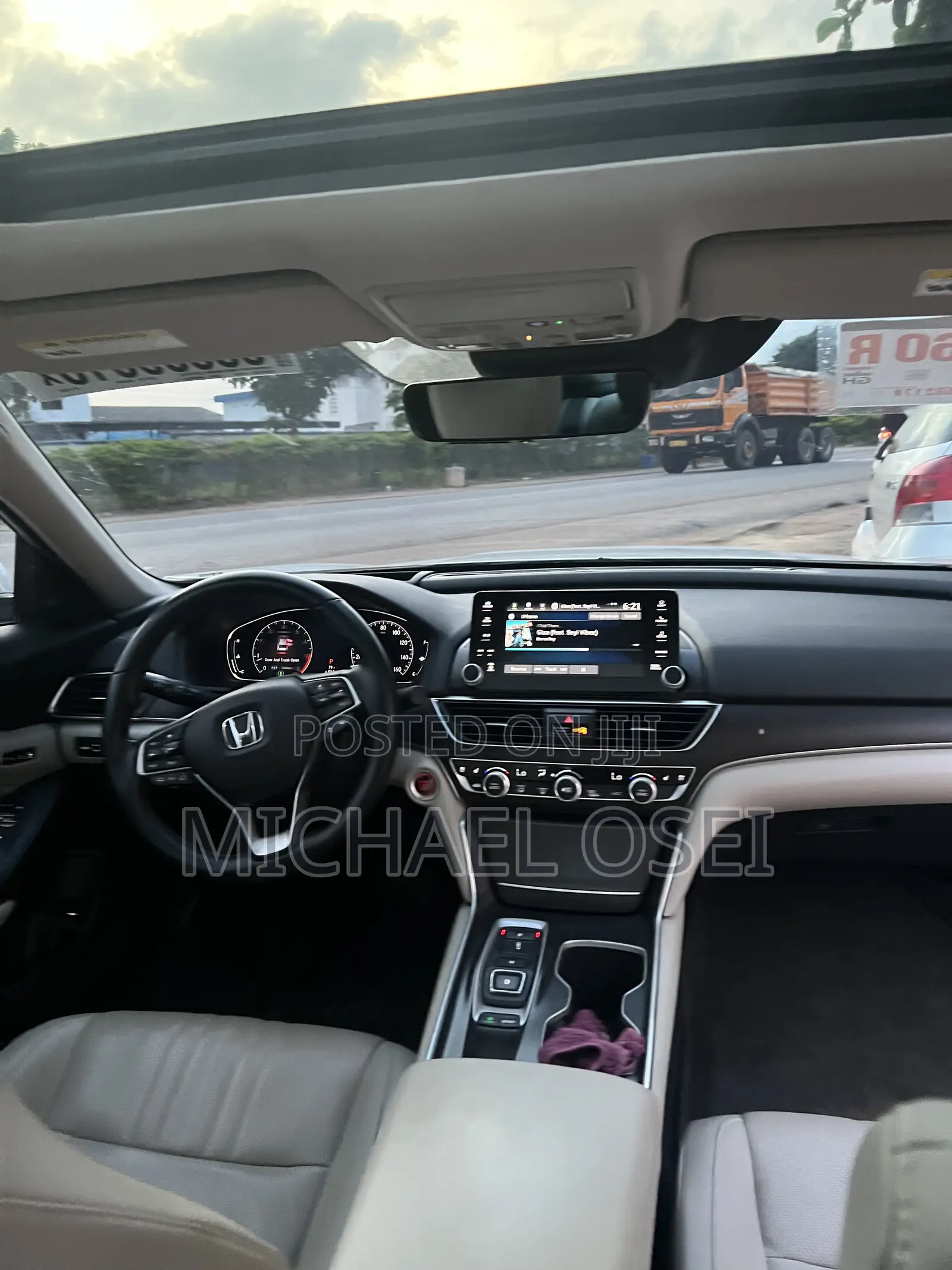 Honda Accord Touring 2.0T 2018 White