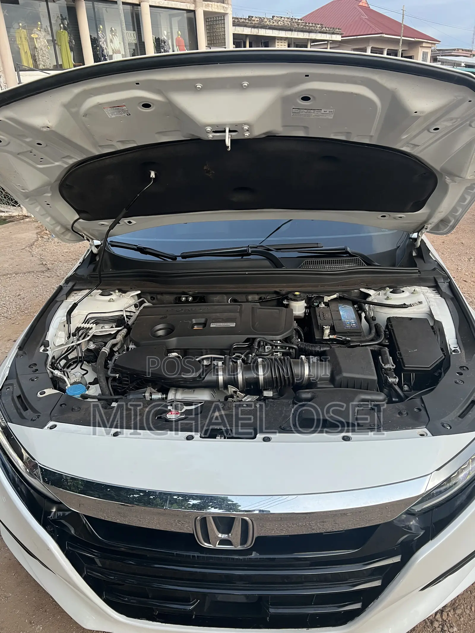 Honda Accord Touring 2.0T 2018 White