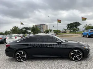 Honda Accord Sport (2.0L 4cyl Turbo 6M) 2019 Black