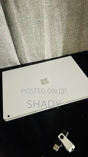 Laptop Microsoft Surface Book 2 8GB Intel Core i5 SSD 256GB
