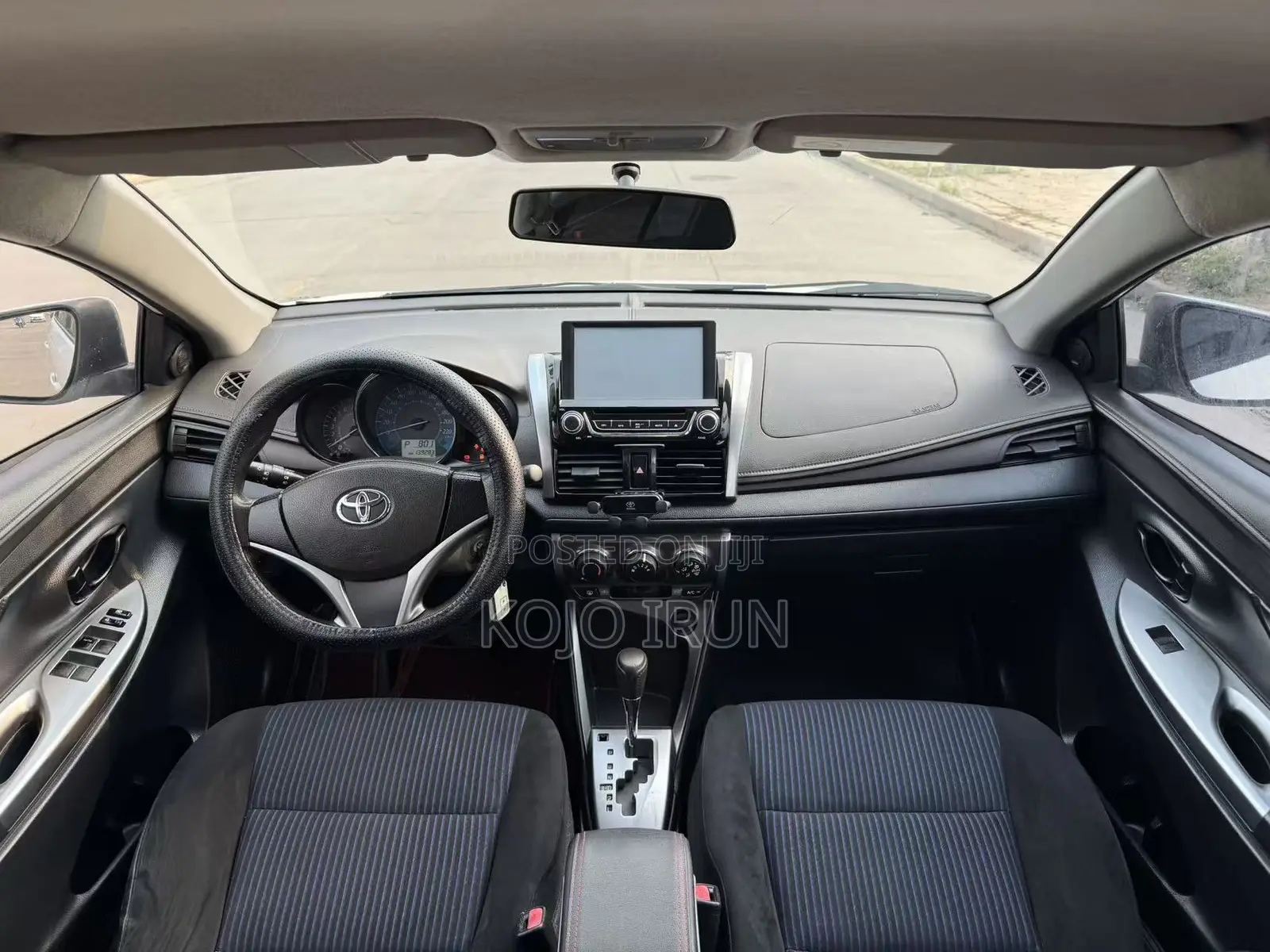 Toyota Yaris L Hatchback 5dr 2014 White