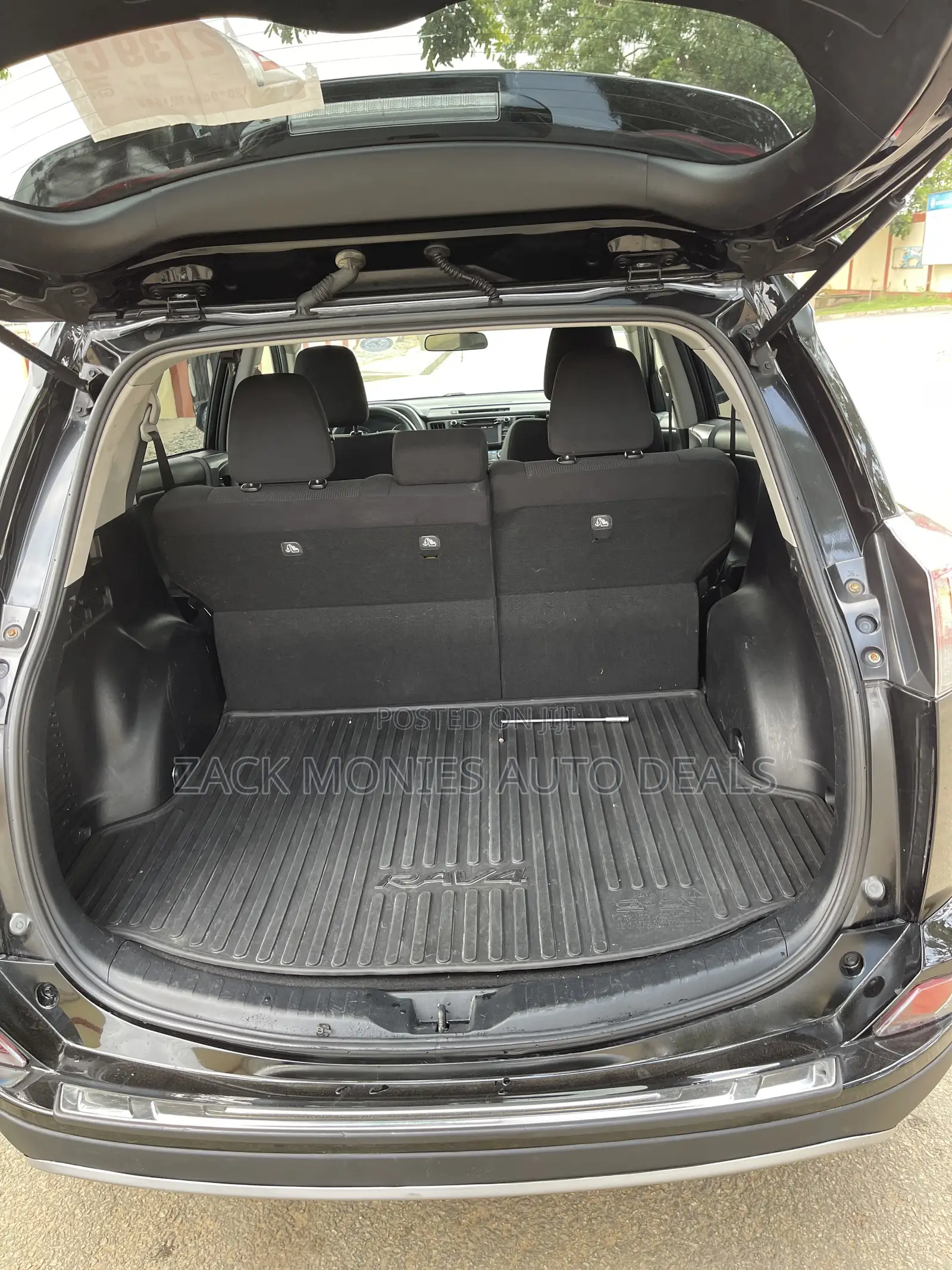 Toyota RAV4 XLE AWD (2.5L 4cyl 6A) 2017 Black
