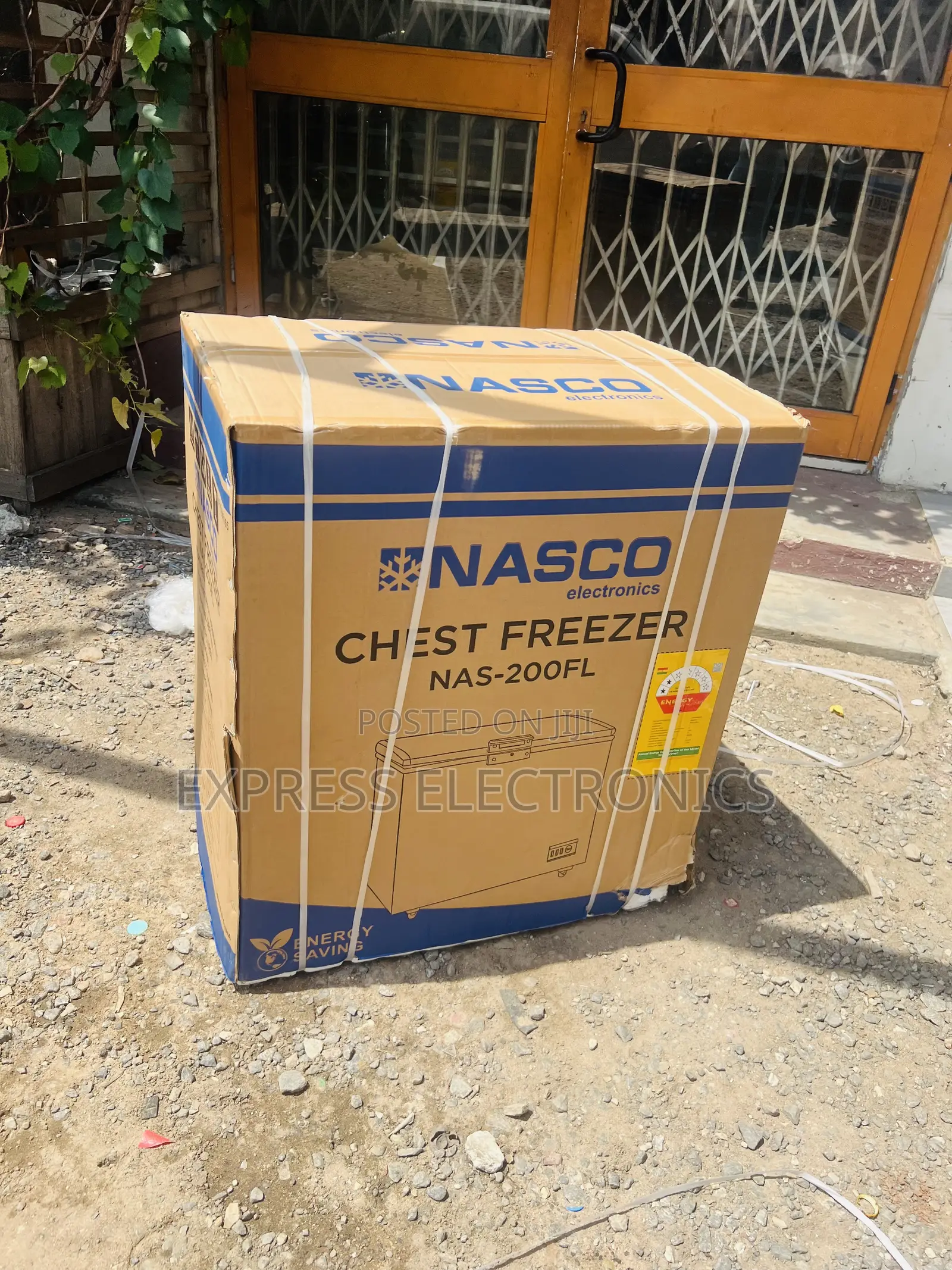 Ultra Sleek Gold Chest Freezer Nasco NAS-200fl