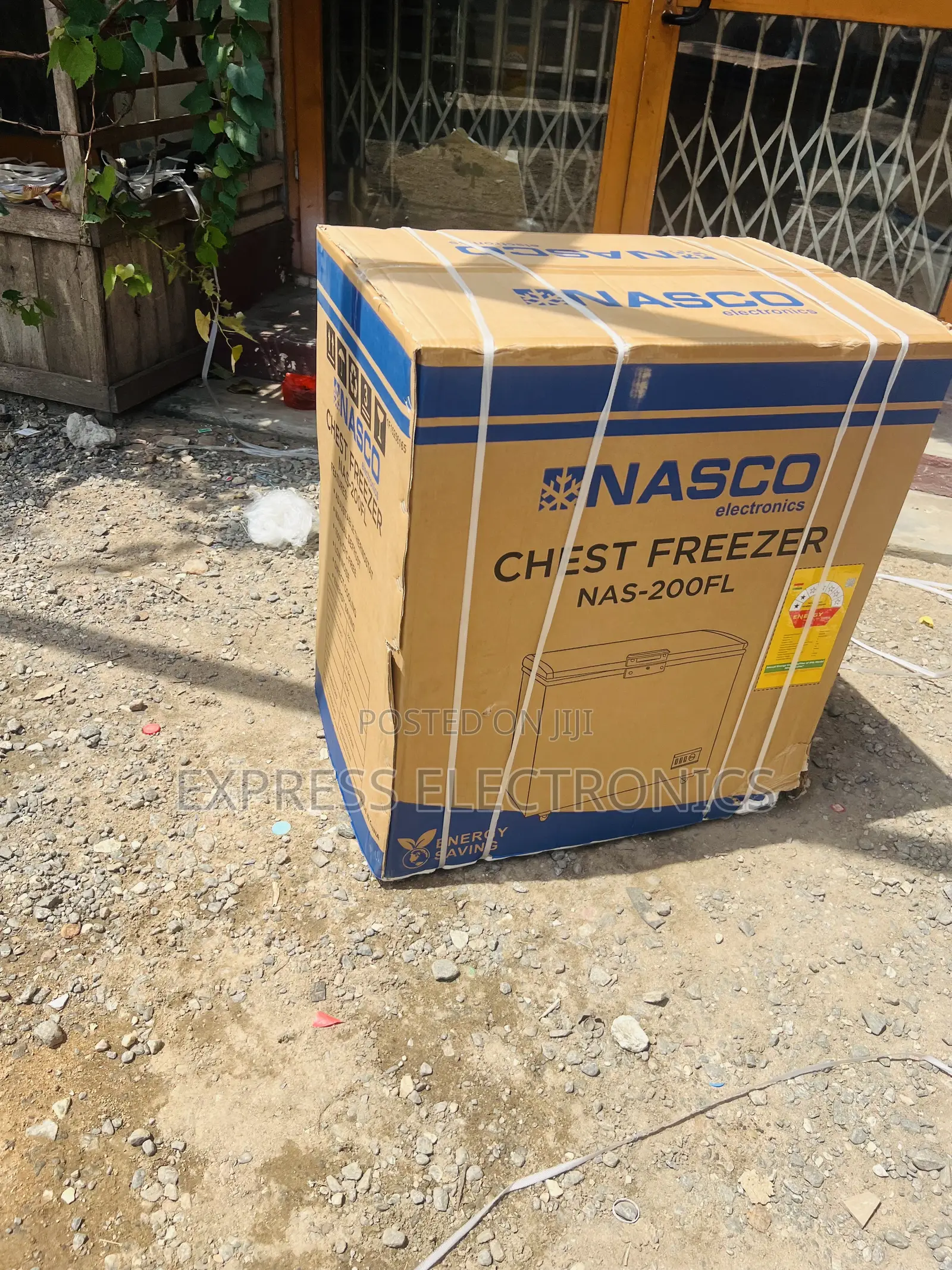 Ultra Sleek Gold Chest Freezer Nasco NAS-200fl