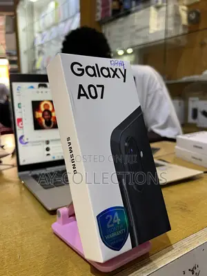 New Samsung Galaxy A7 64 GB Black