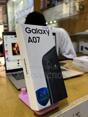 New Samsung Galaxy A7 64 GB Black