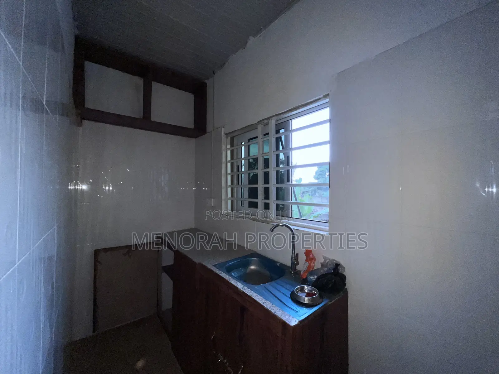 1bdrm Apartment in Adenta Amrahia for rent