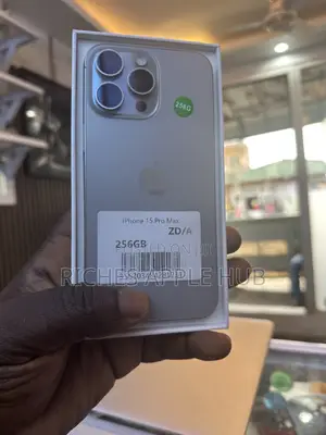 New Apple iPhone 15 Pro Max 256 GB Silver
