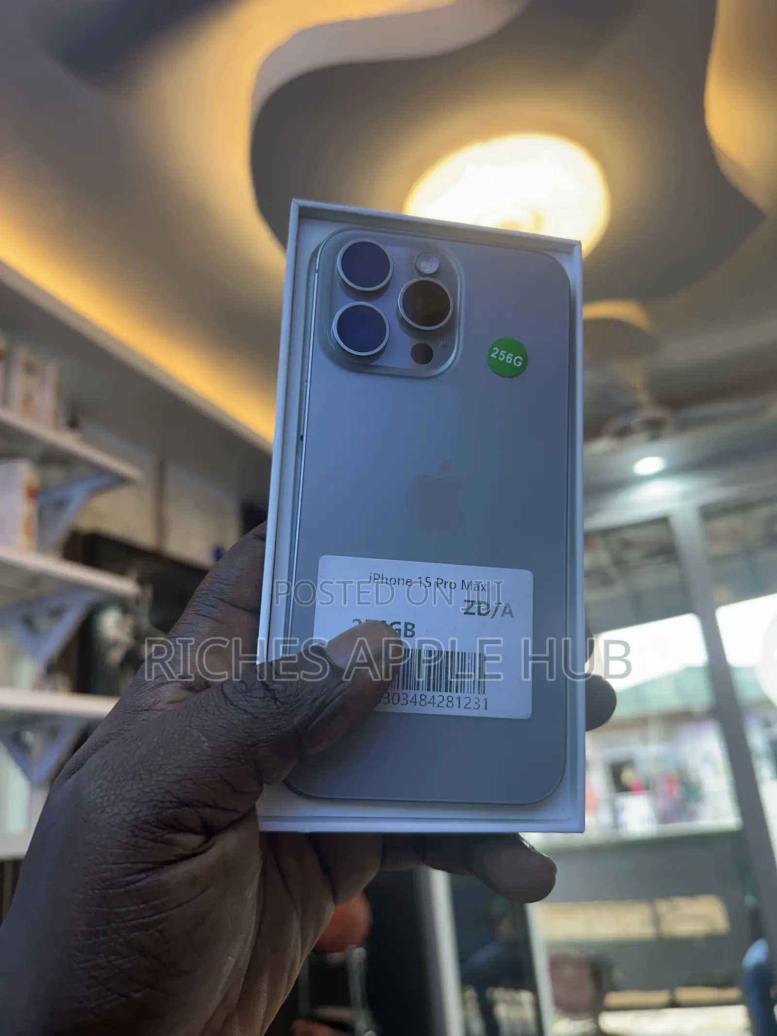 New Apple iPhone 15 Pro Max 256 GB Silver