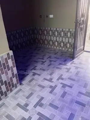 1bdrm Apartment in Chislon Broker’S, Adade for rent