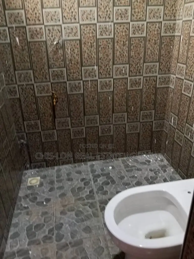 1bdrm Apartment in Chislon Broker’S, Adade for rent