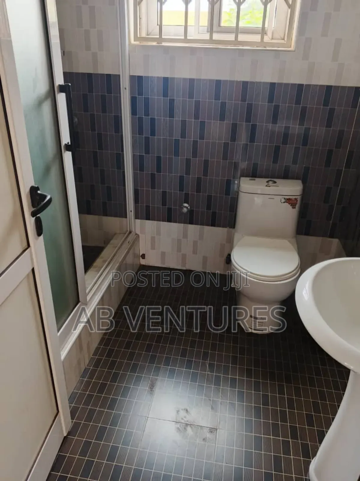 3bdrm Apartment in Ab Ventures, Adenta for rent