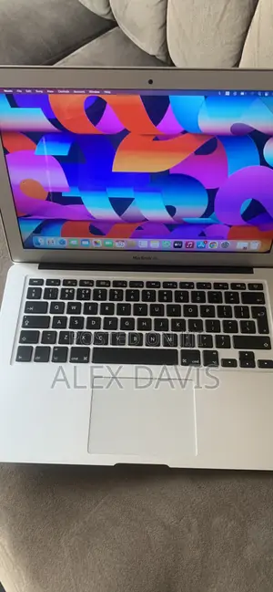Laptop Apple MacBook Air 2015 8GB Intel Core i5 SSD 256GB