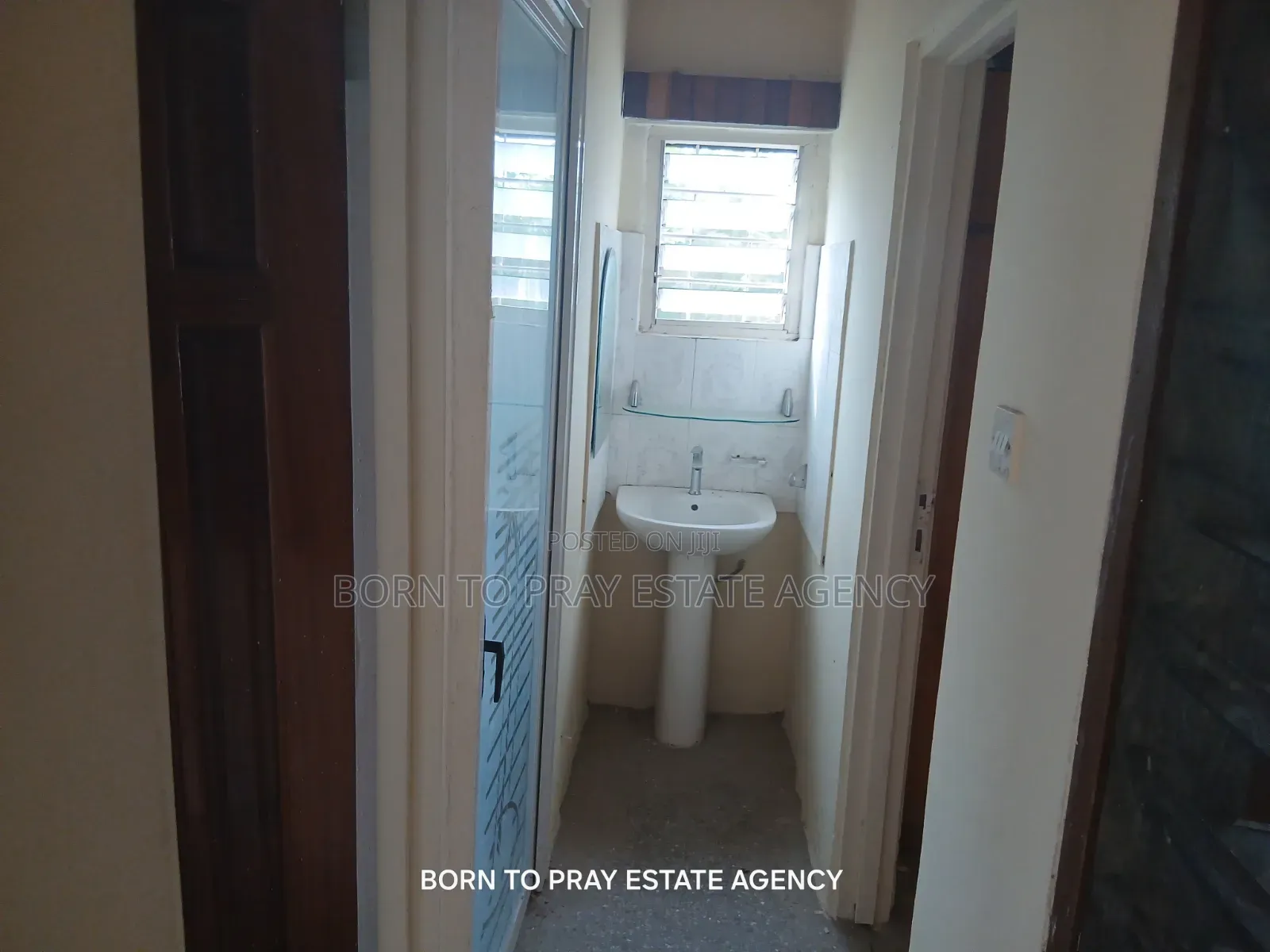 3bdrm House in Born To Pray Estate, Ejisu-Juaben Municipal for rent