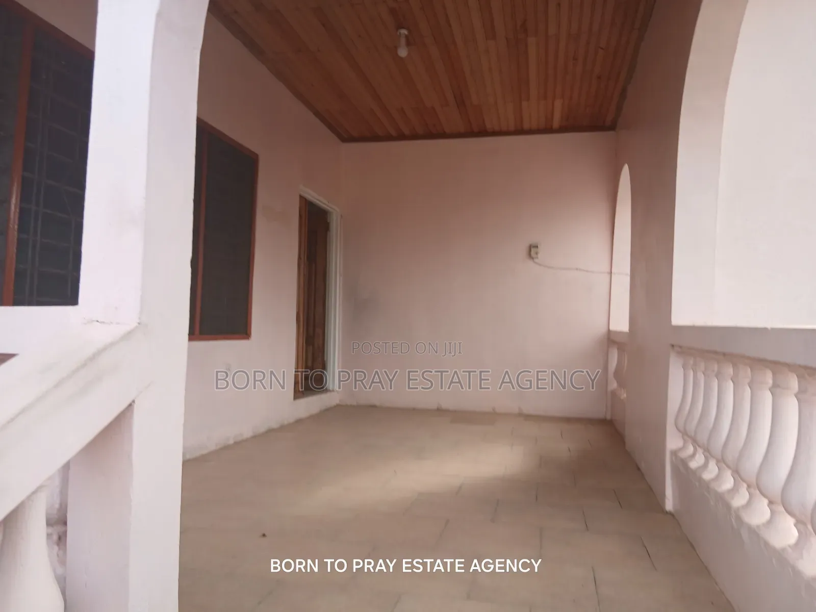 3bdrm House in Born To Pray Estate, Ejisu-Juaben Municipal for rent