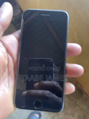 Apple iPhone 7 32 GB Black