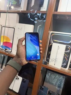 Apple iPhone 11 64 GB Red