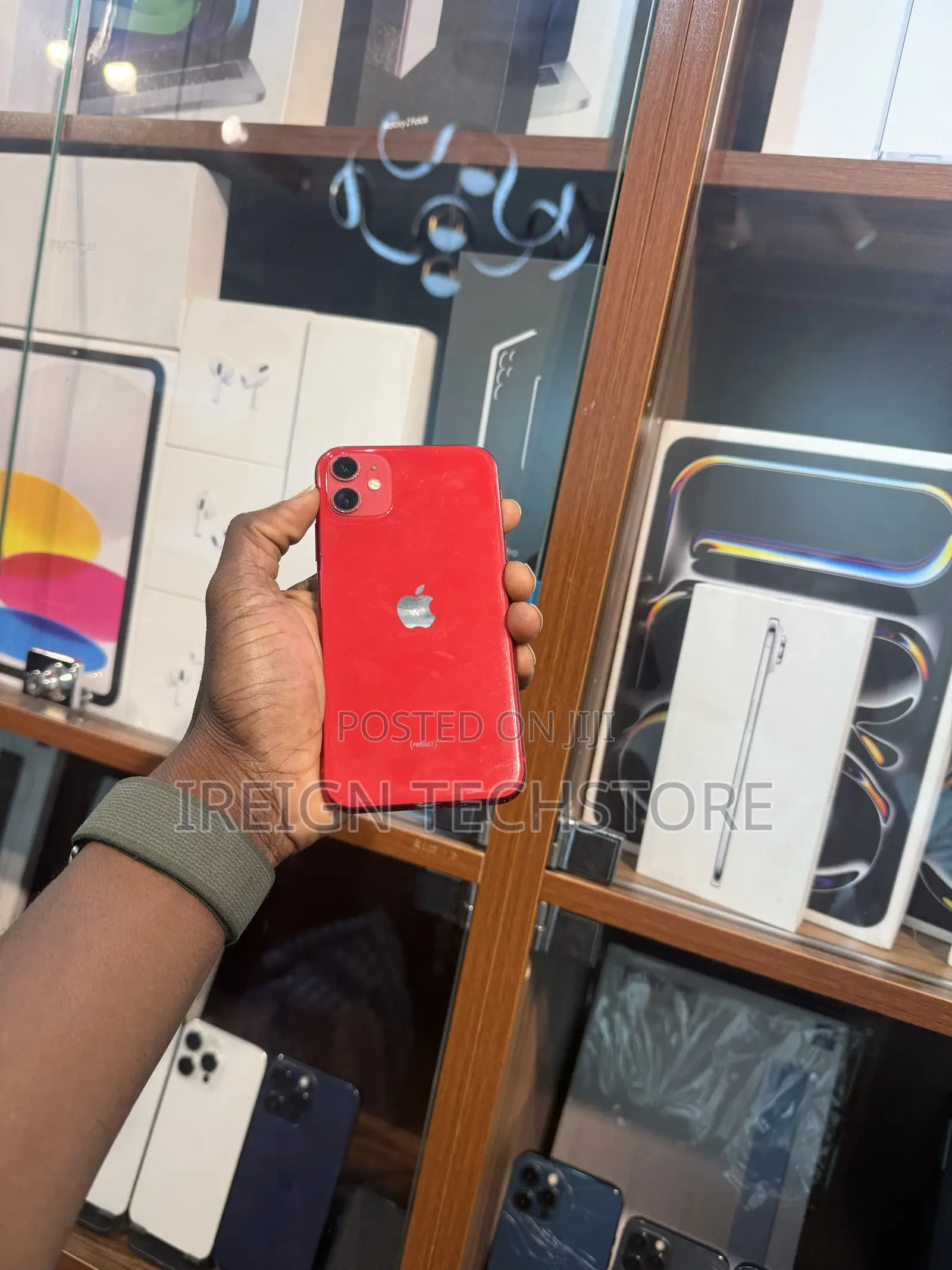 Apple iPhone 11 64 GB Red