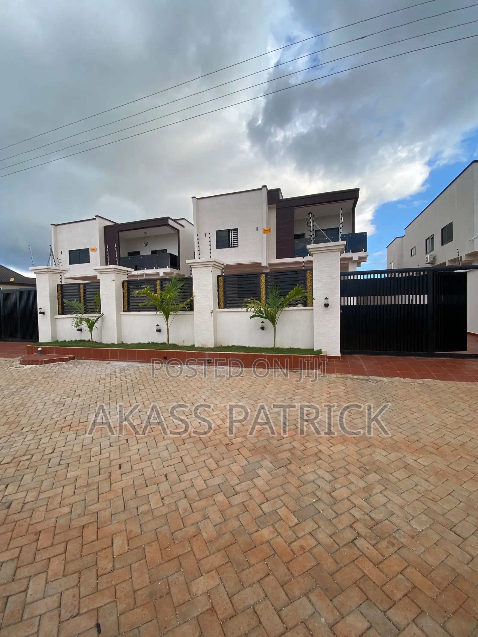 Furnished 4bdrm Mansion in Atiwma Kwanwoma for sale