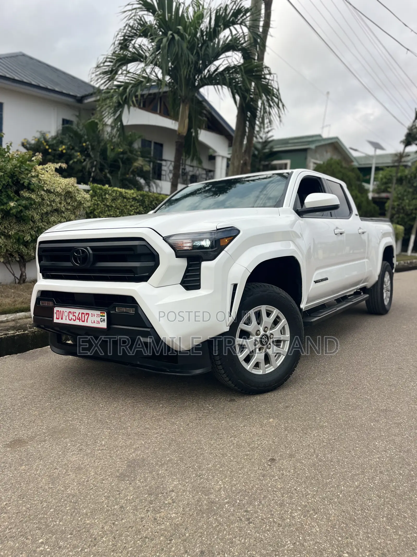 Toyota Tacoma 2024 White