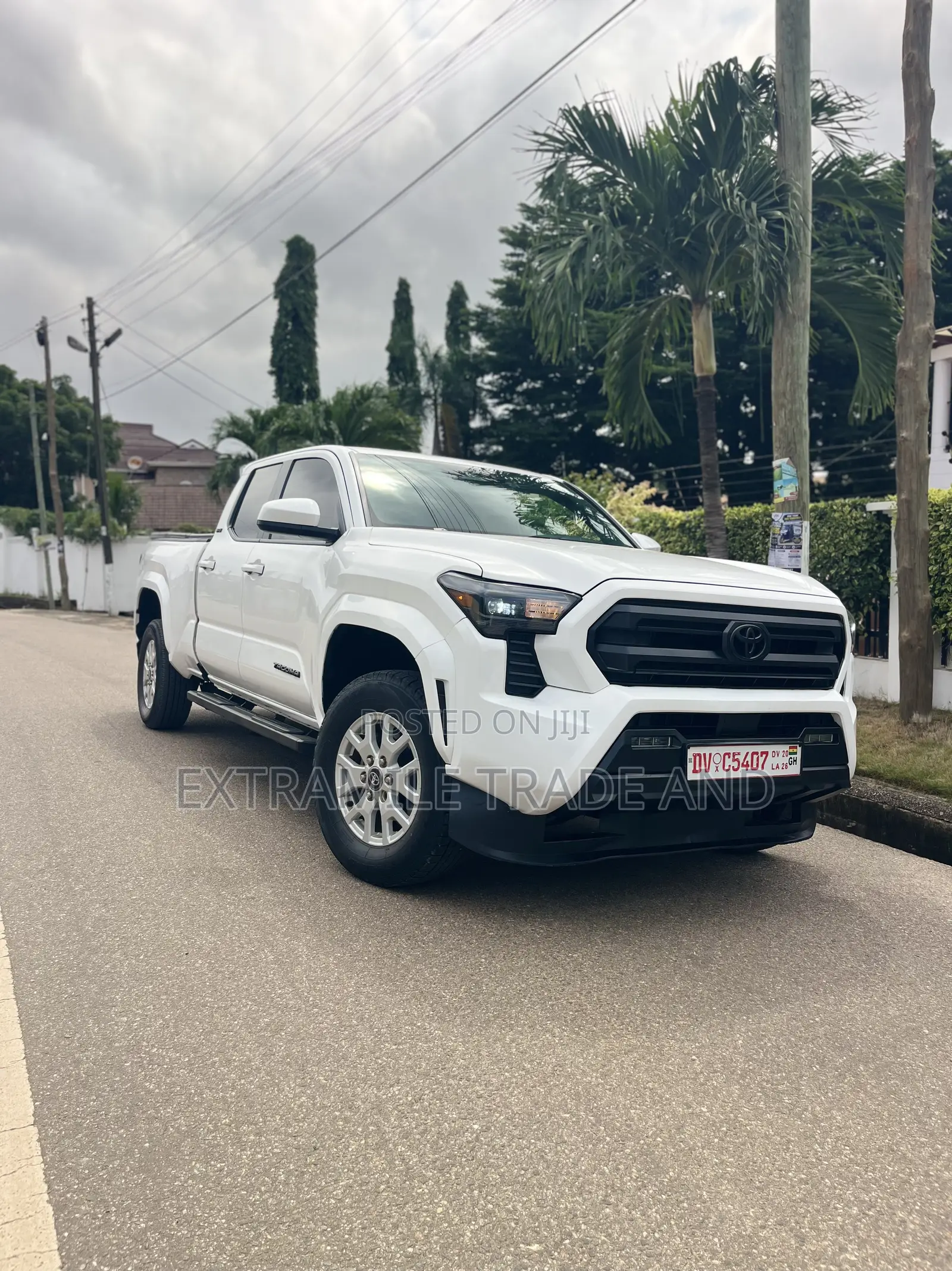 Toyota Tacoma 2024 White