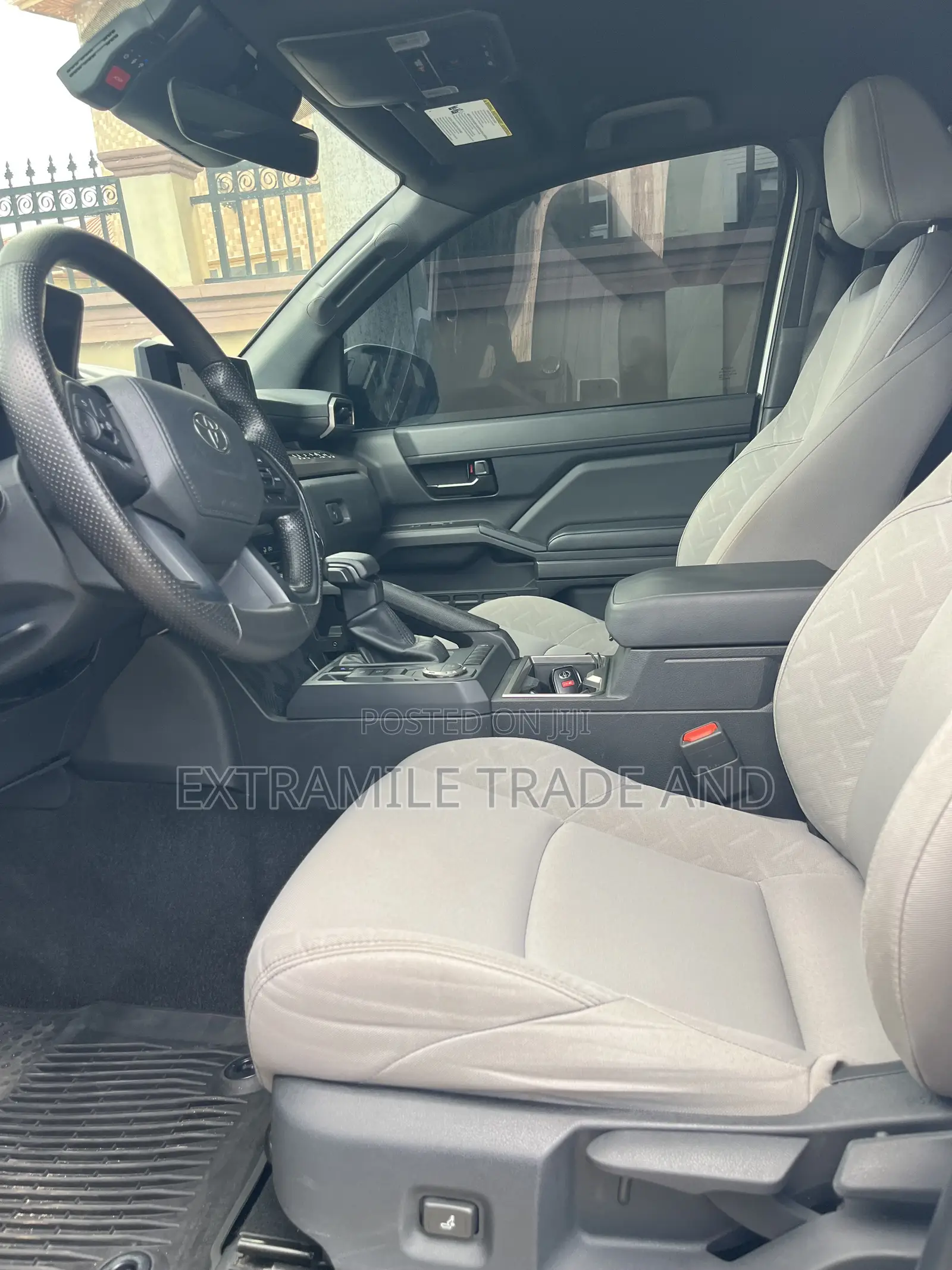Toyota Tacoma 2024 White