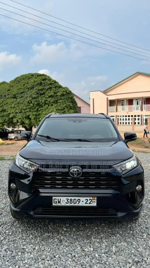 Toyota RAV4 XLE AWD 2020 Black