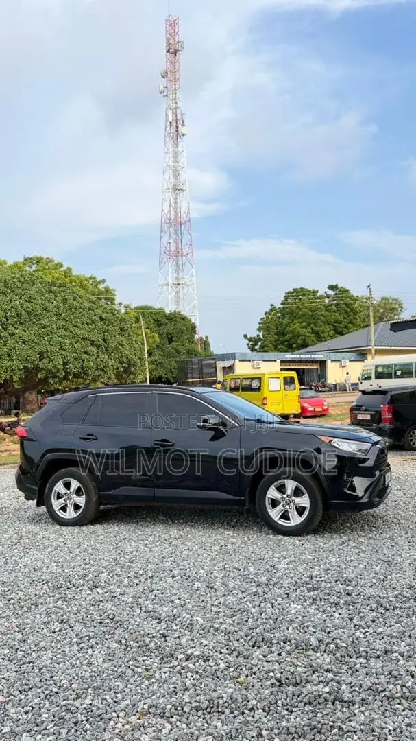Toyota RAV4 XLE AWD 2020 Black