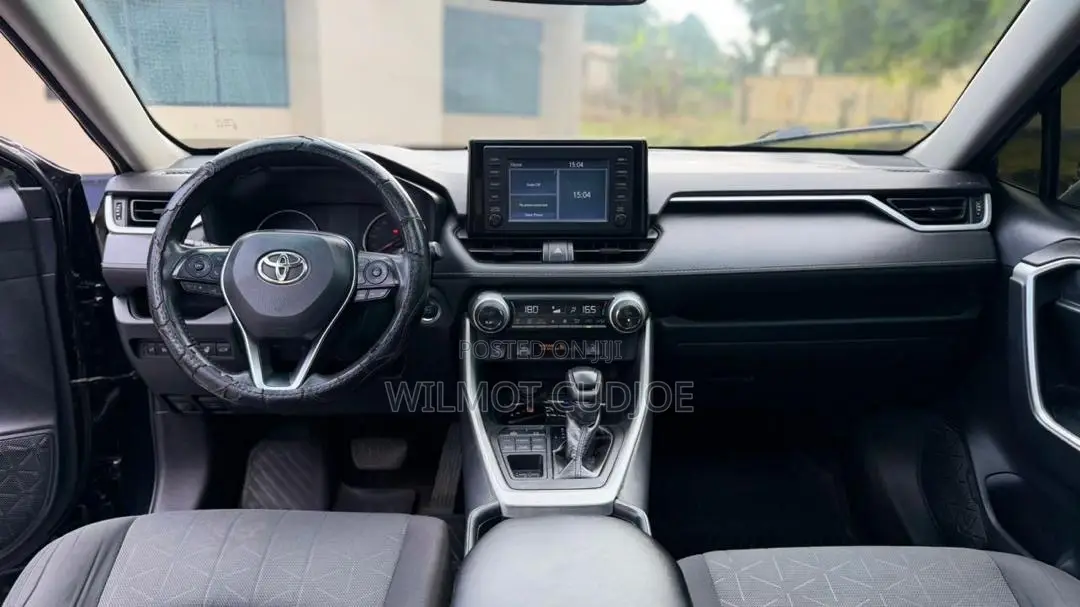 Toyota RAV4 XLE AWD 2020 Black
