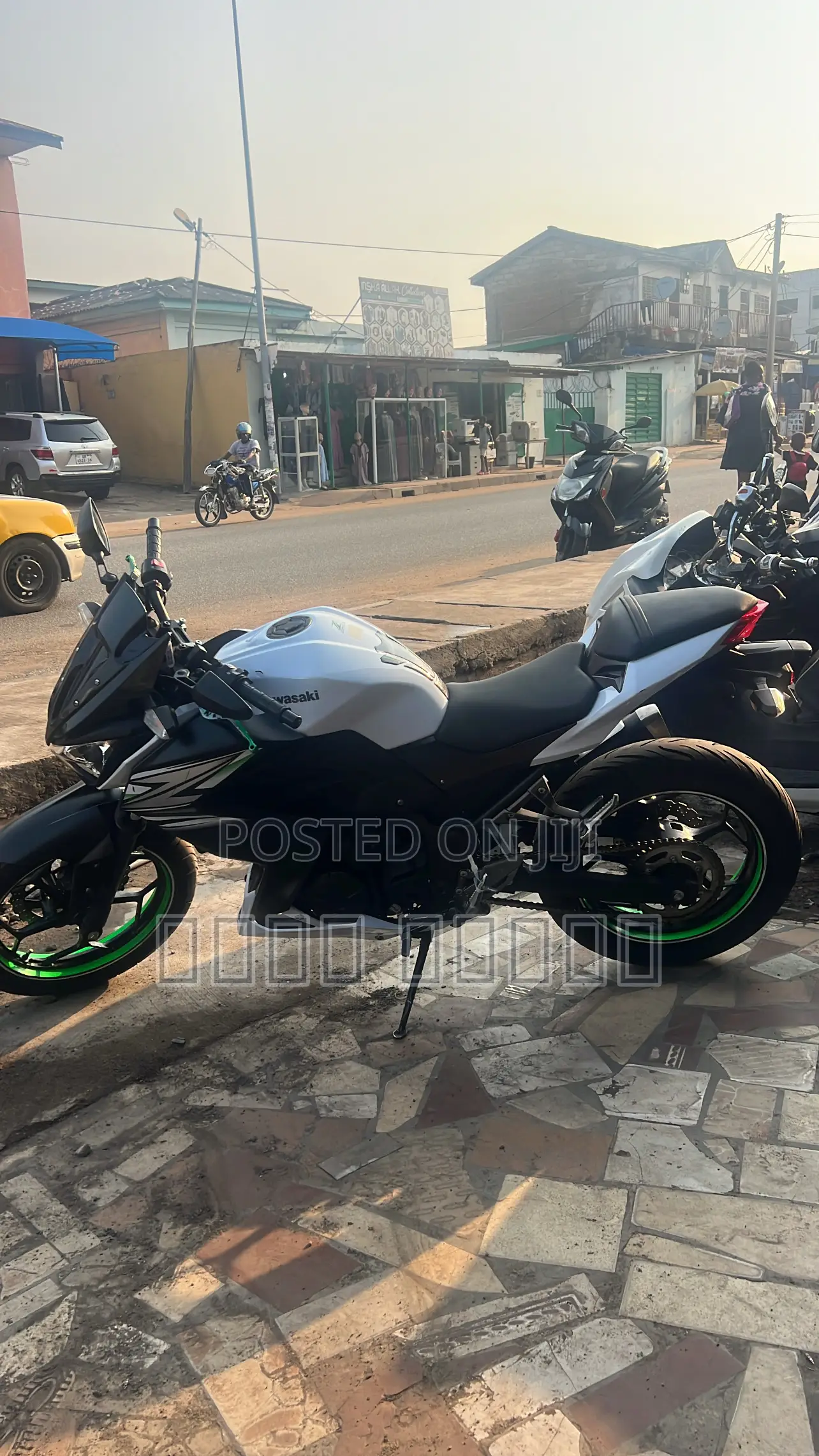 Kawasaki 2022 White