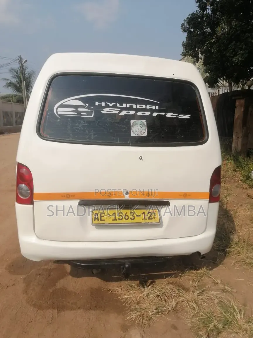 Hyundai H1 2009 White