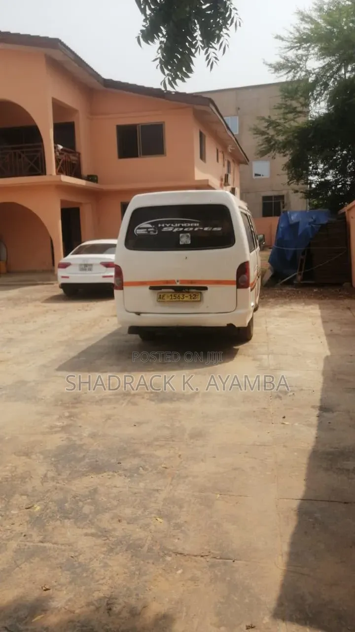 Hyundai H1 2009 White