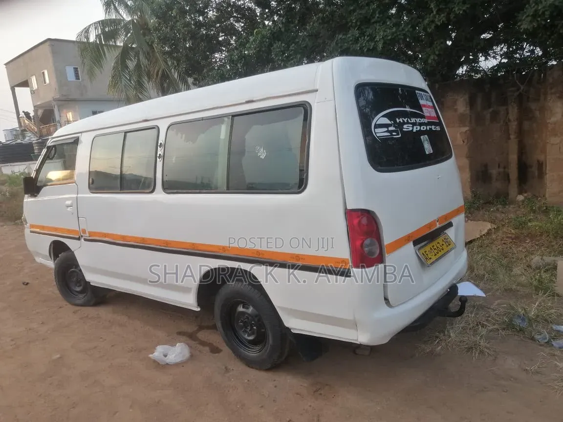 Hyundai H1 2009 White