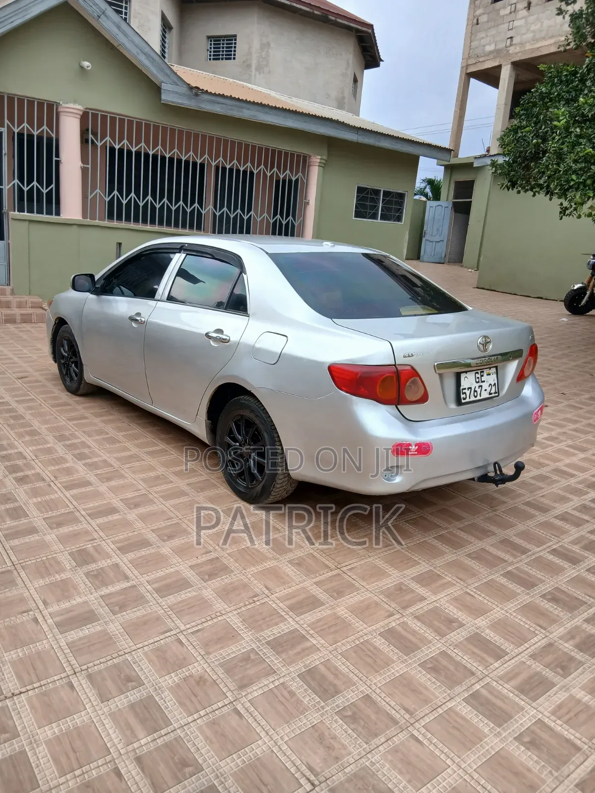 Toyota Corolla 2010 Silver
