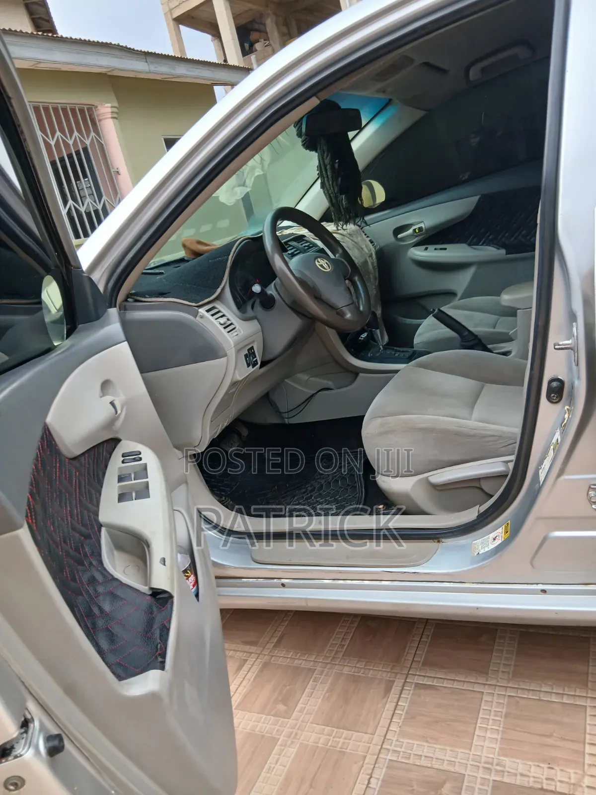 Toyota Corolla 2010 Silver