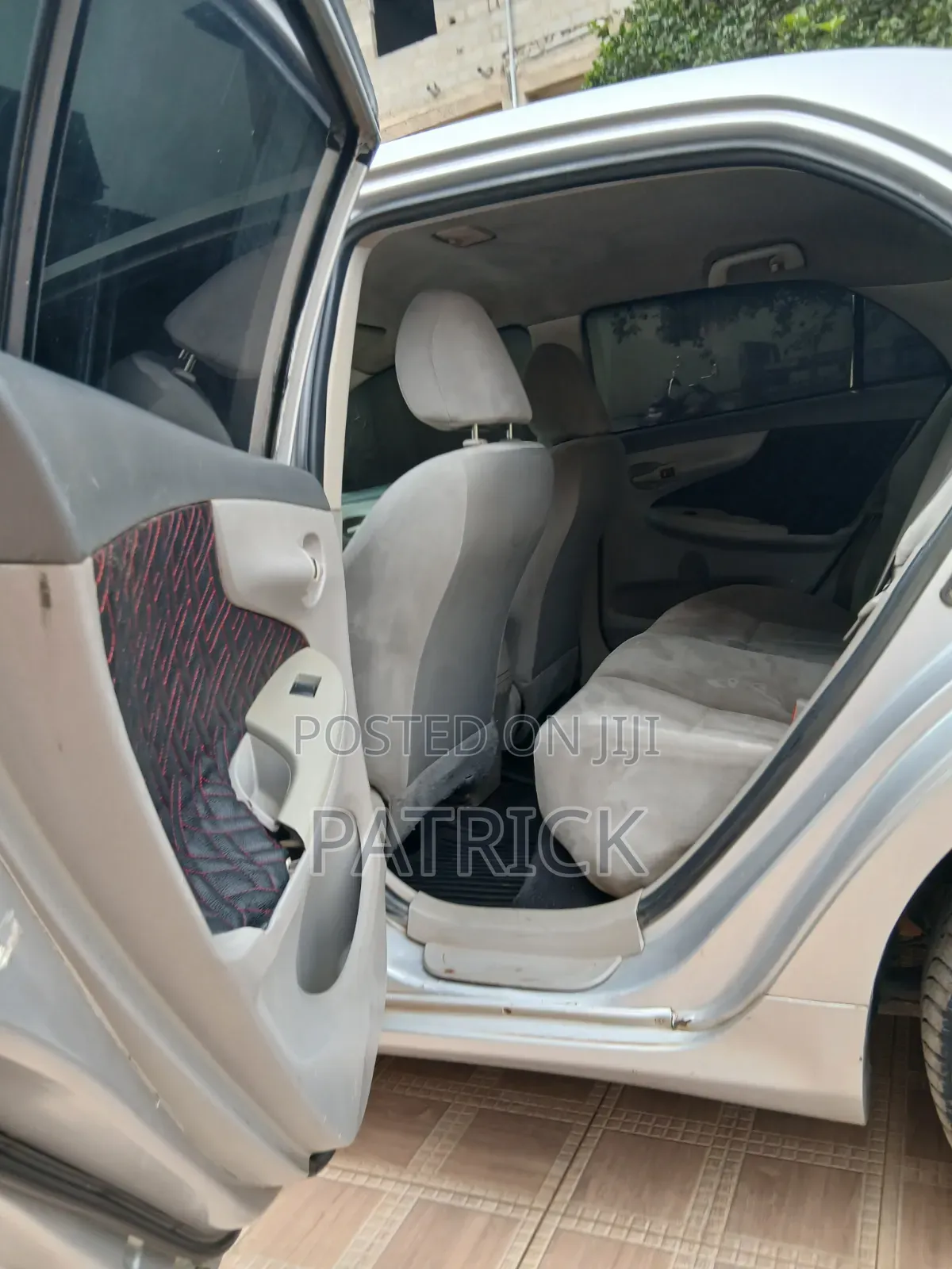 Toyota Corolla 2010 Silver