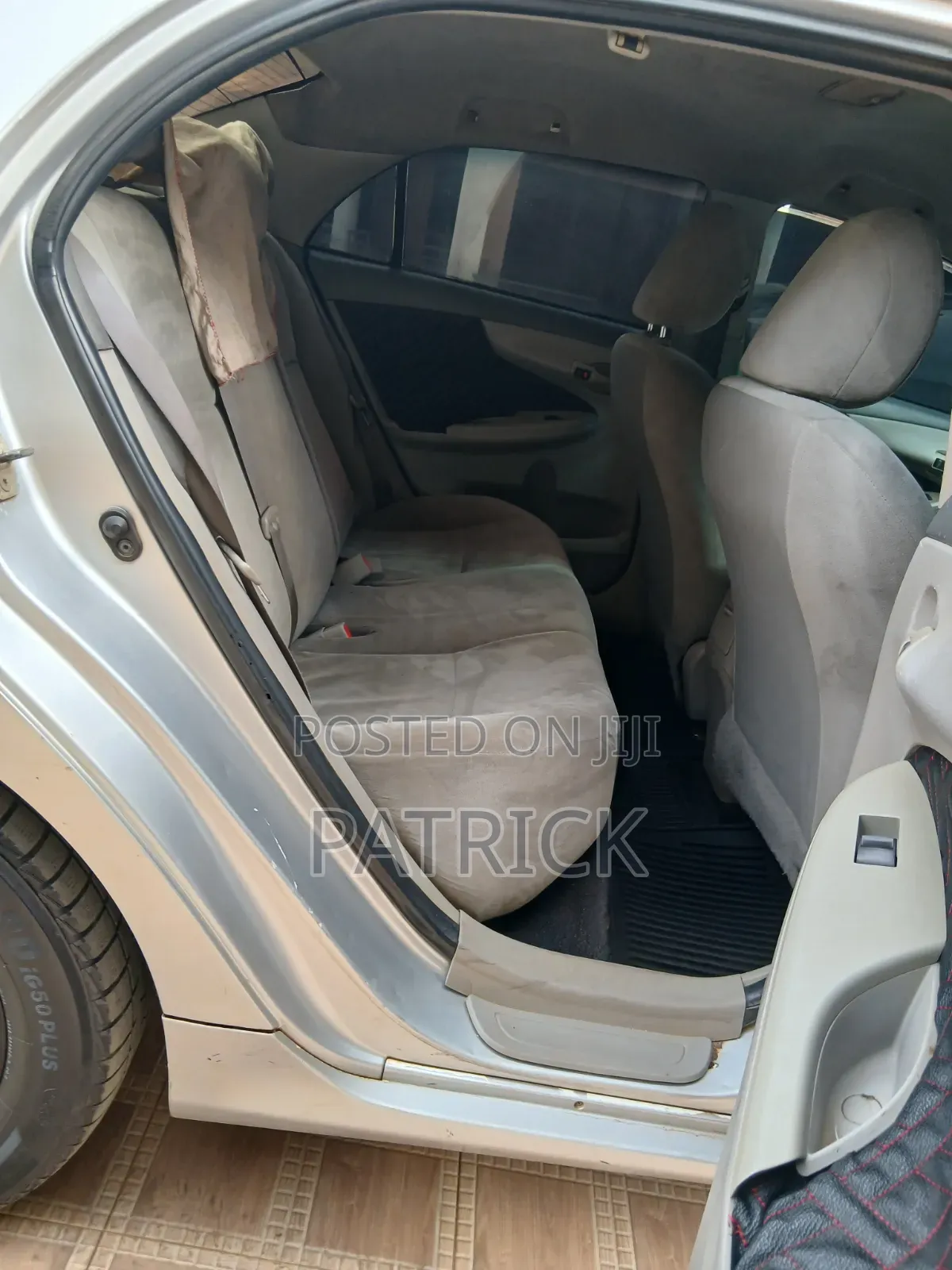 Toyota Corolla 2010 Silver